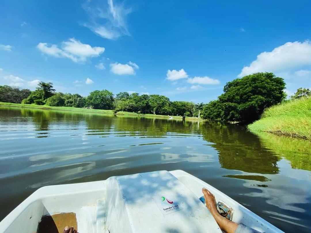 Samabe Lake Dambulla Luaran gambar